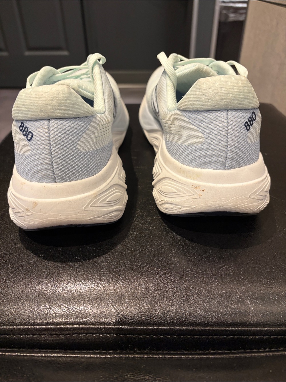 New Balance Women's Running Shoes 880 size 8 D (wide) in Mint - Picture 4 of 6